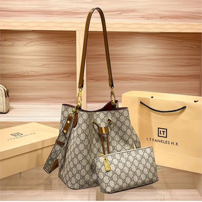Luxury Brand Leather Handbag F - огляд і ціна Women Bags Popular Brands