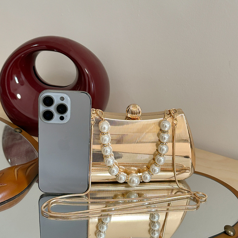 Women Gold Metallic Crossbody  - огляд і ціна Women Bags Popular Brands