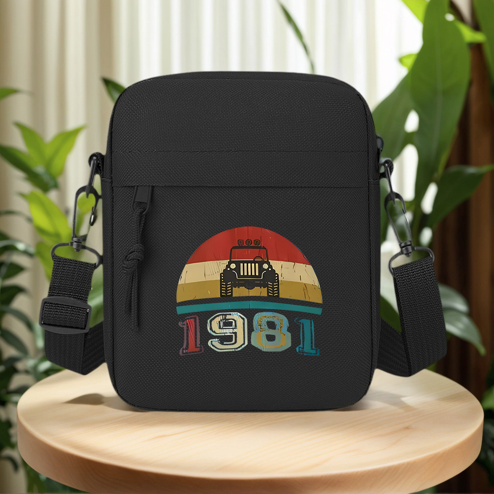 Jeep vintage car design 1981 o - огляд і ціна Women'S Jeep Bags