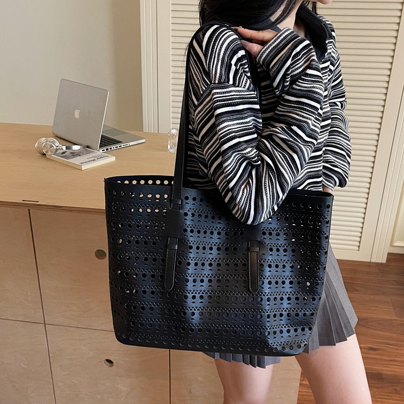 Large Size Shoulder Tote Bags  - огляд і ціна Women'S Tote Bags Designer