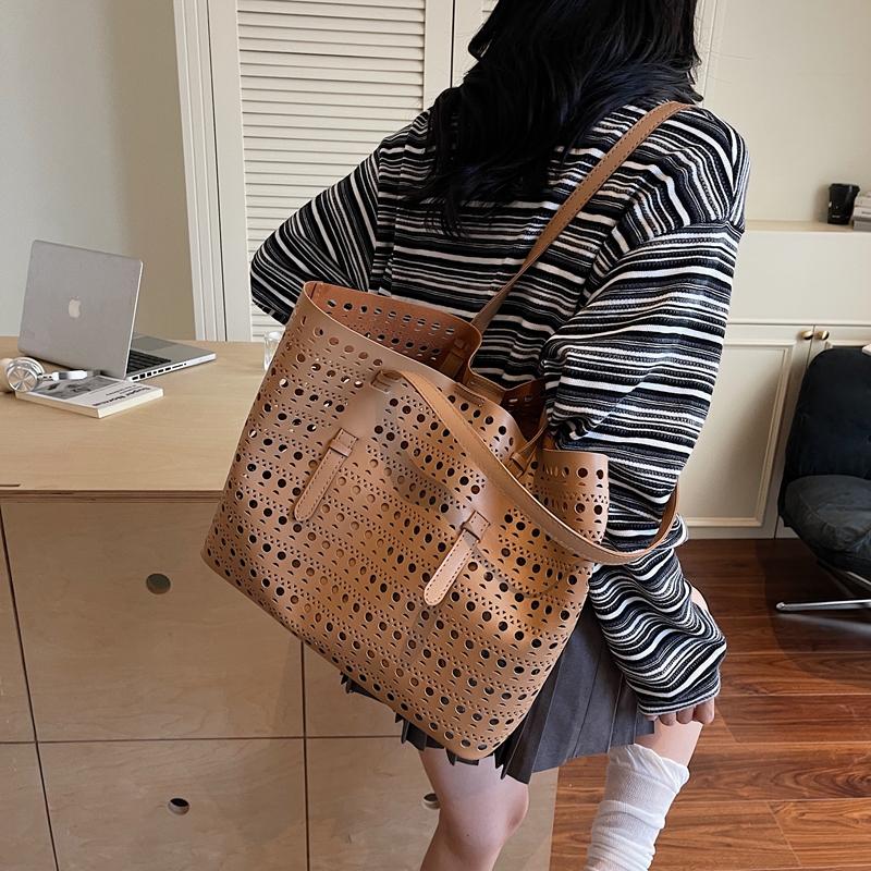 Large Size Shoulder Tote Bags  - огляд і ціна Women'S Tote Bags Designer