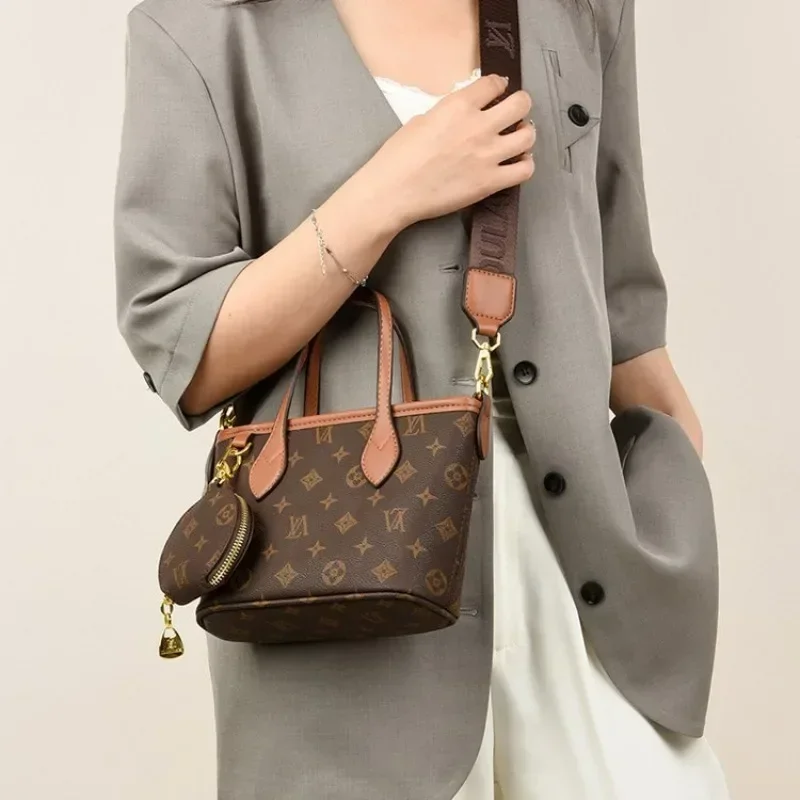 High End Luxury Diaper Bag Bra - огляд і ціна Women Bags Popular Brands