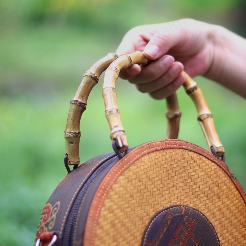 Round Bamboo Woven Xiangyun Fa - огляд і ціна Women'S Crossbody Bags